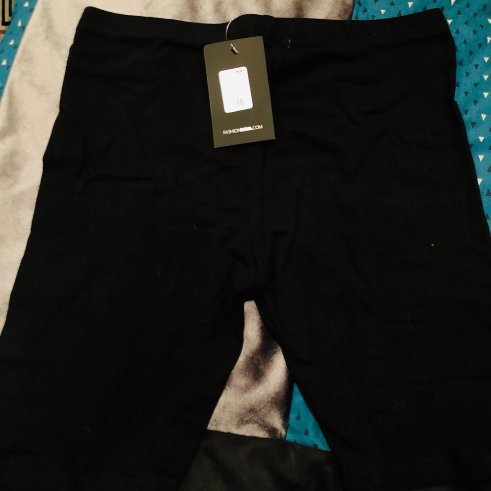 FASHION NOVA Natalee Biker Shorts. Size L